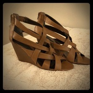 Worthington Stappy Camel Wedge Size 7.5